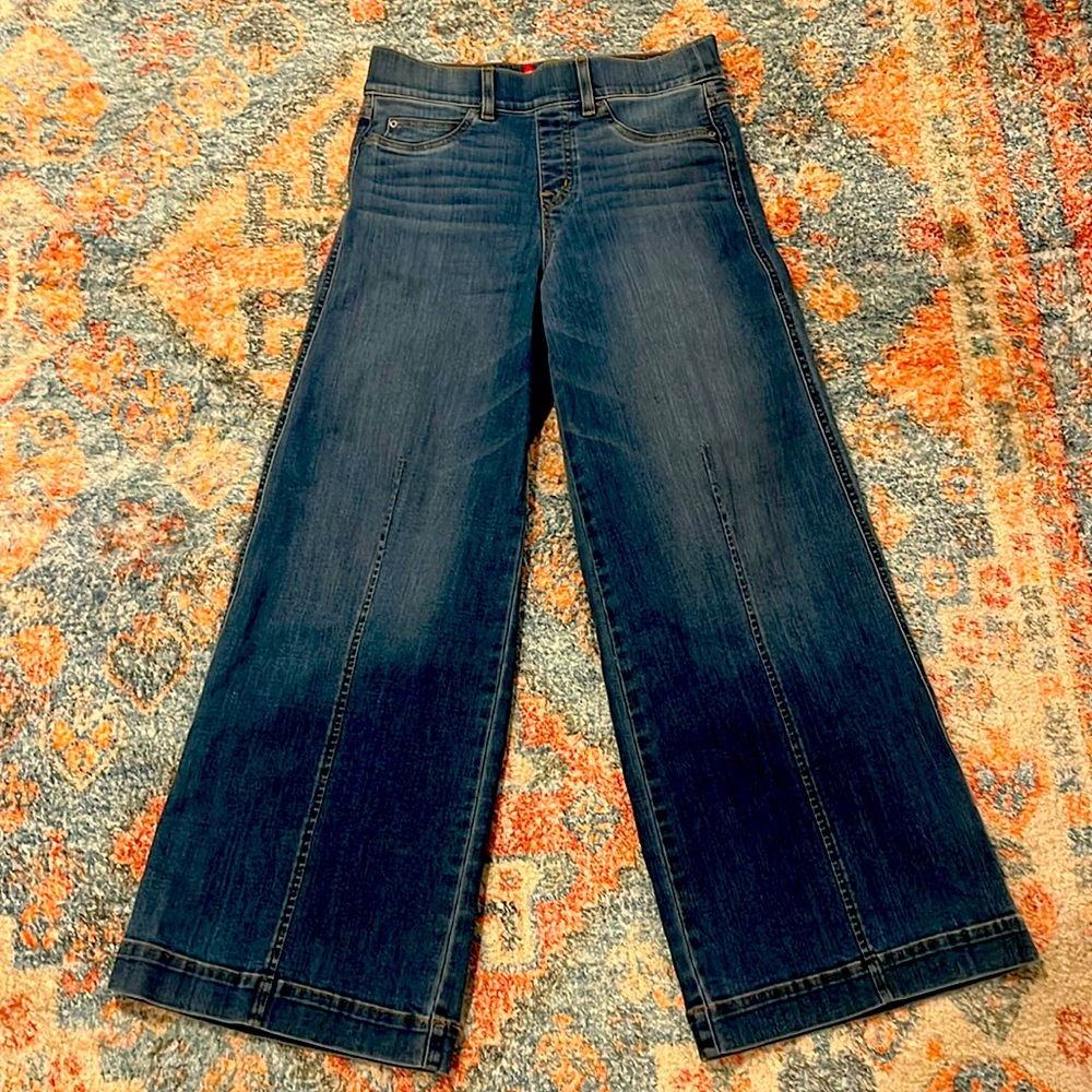NWT - Spanx Seamed Front Wide Leg Jeans. Indigo. Excellent condition - S/PT